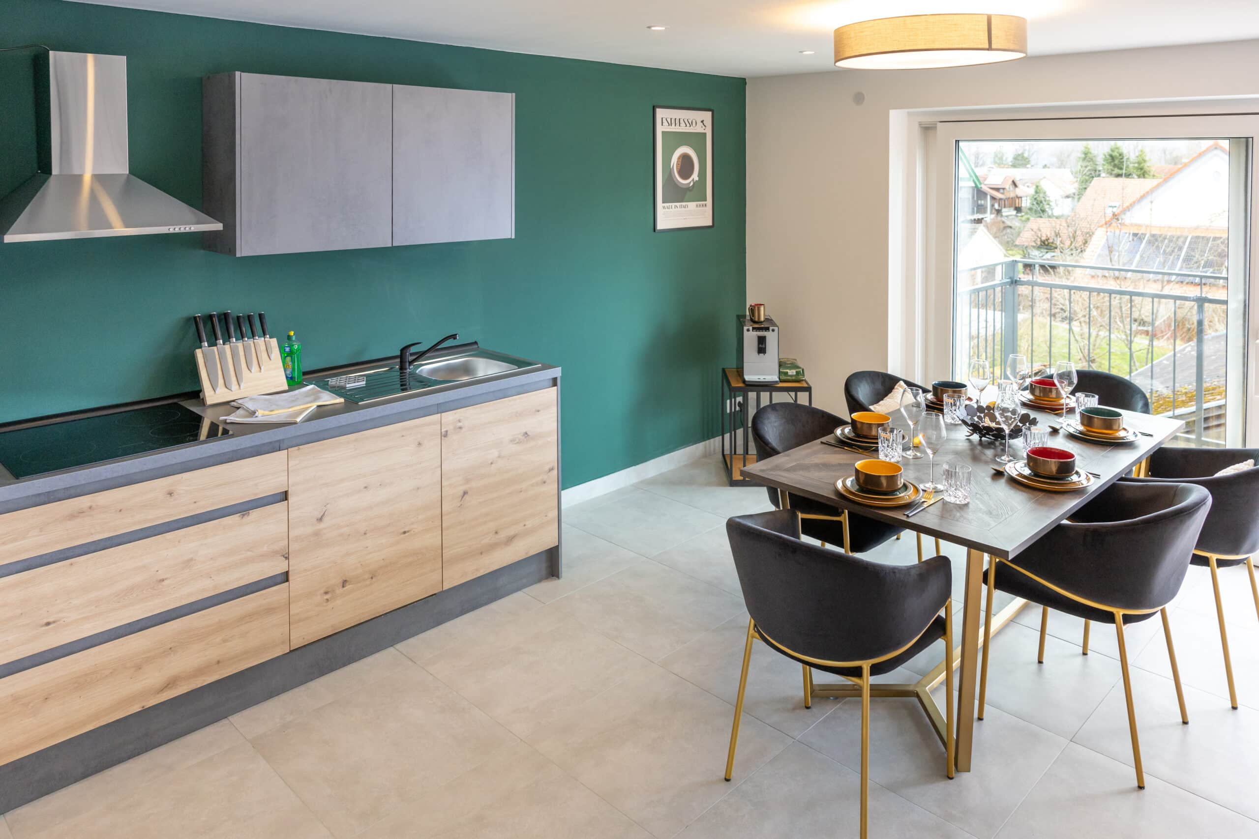 Küche mit Essbereich